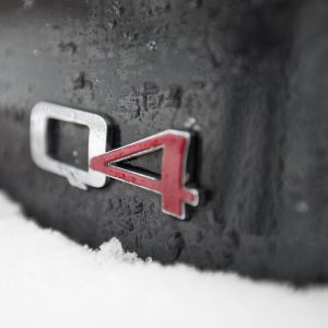Zagreb, 8.12.2012 - Snijeg u Zagrebu zaustavio je javni prijevoz te paralizirao grad, no odlučna trojka pogonjena perjanicom talijanske auto industrije - Alfom Romeo Crosswagon - prkosi svim vremenskim uvjetima.